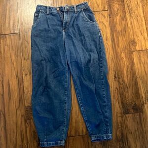 Zara pleated jeans size 4‎